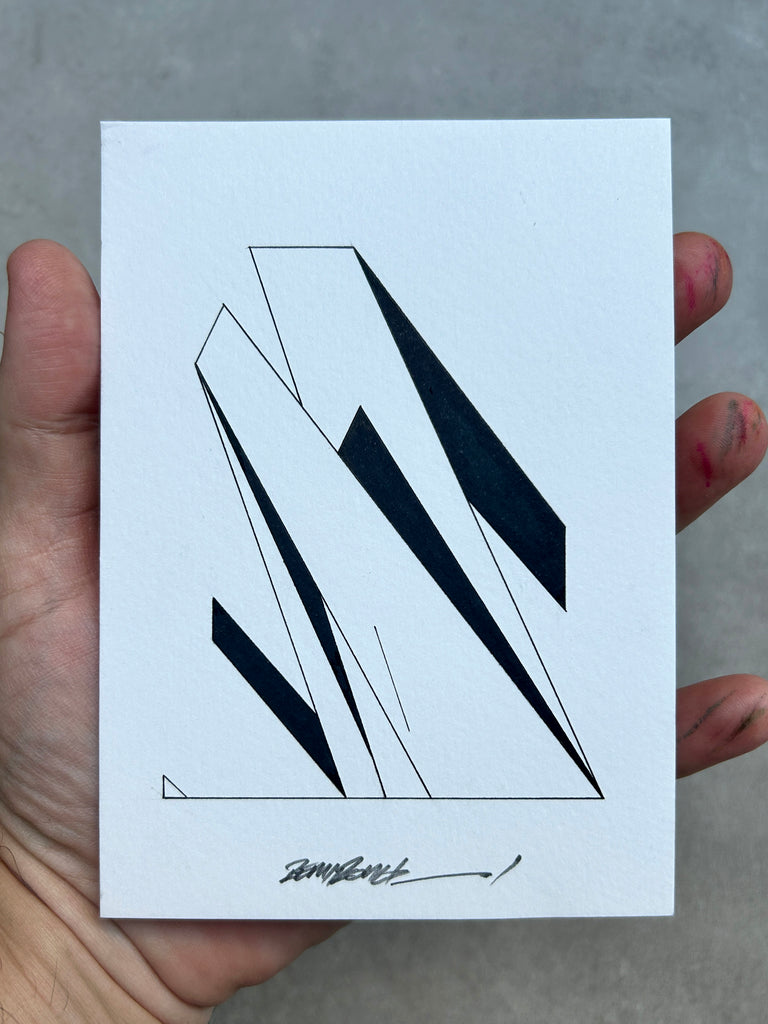 Mini monument 33